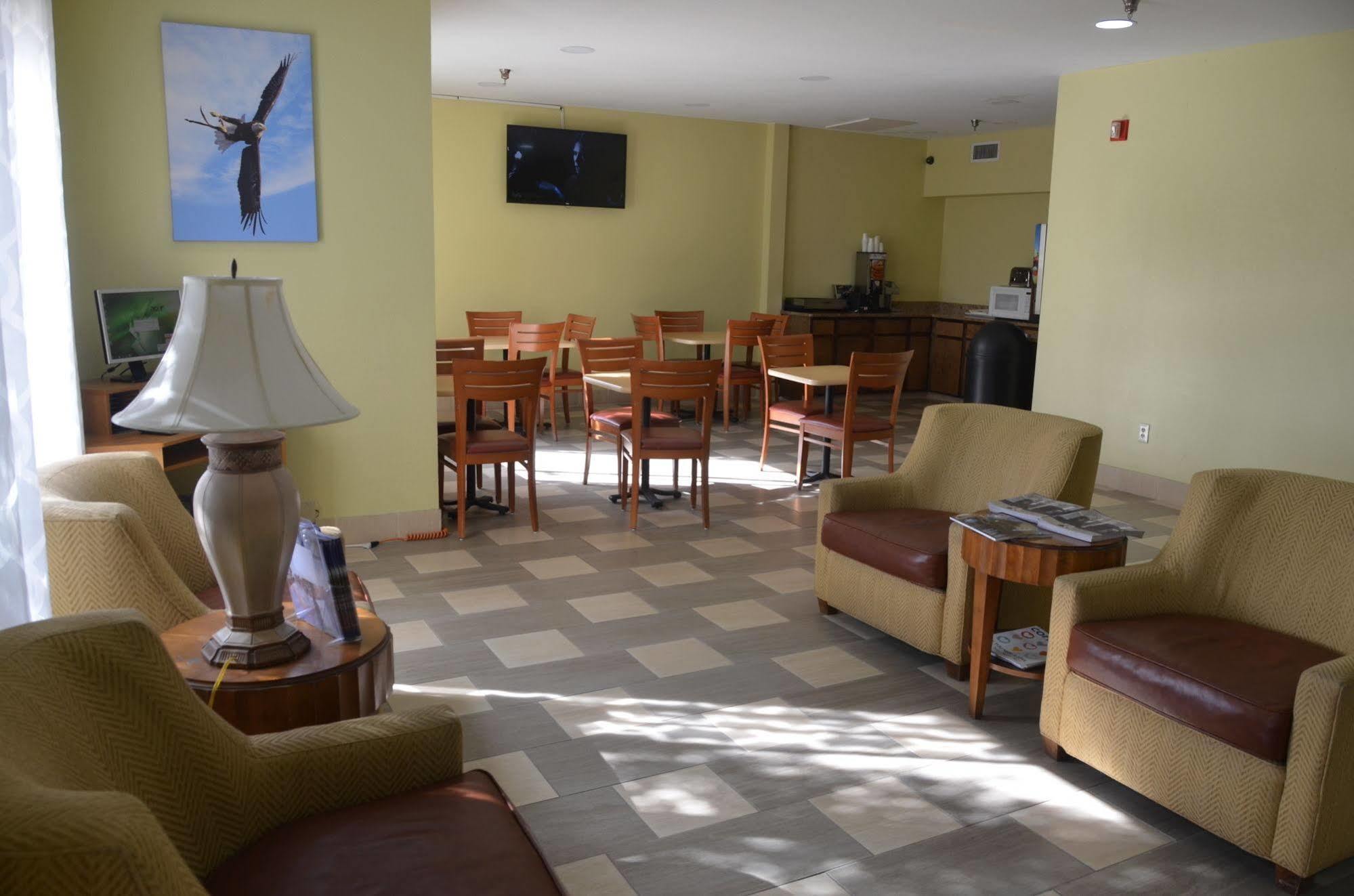 Eagles Nest Inn ستاتسبورو المظهر الخارجي الصورة