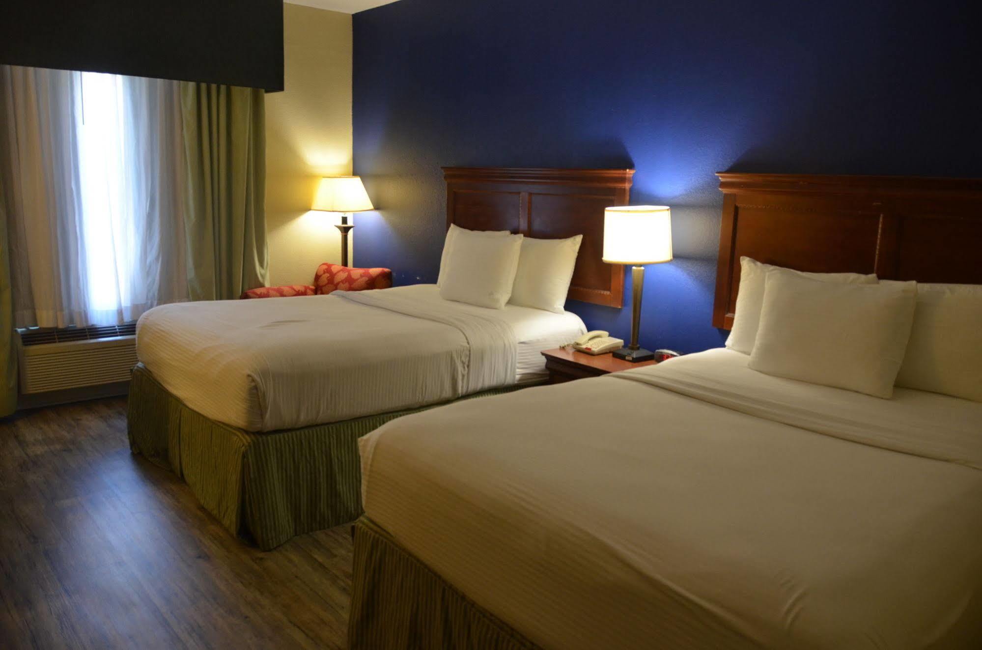 Eagles Nest Inn ستاتسبورو المظهر الخارجي الصورة
