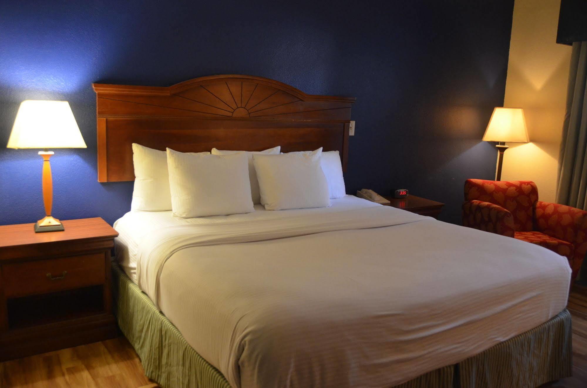 Eagles Nest Inn ستاتسبورو المظهر الخارجي الصورة